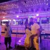 cena en barco bequia por la noche en la bahía de Cartagena